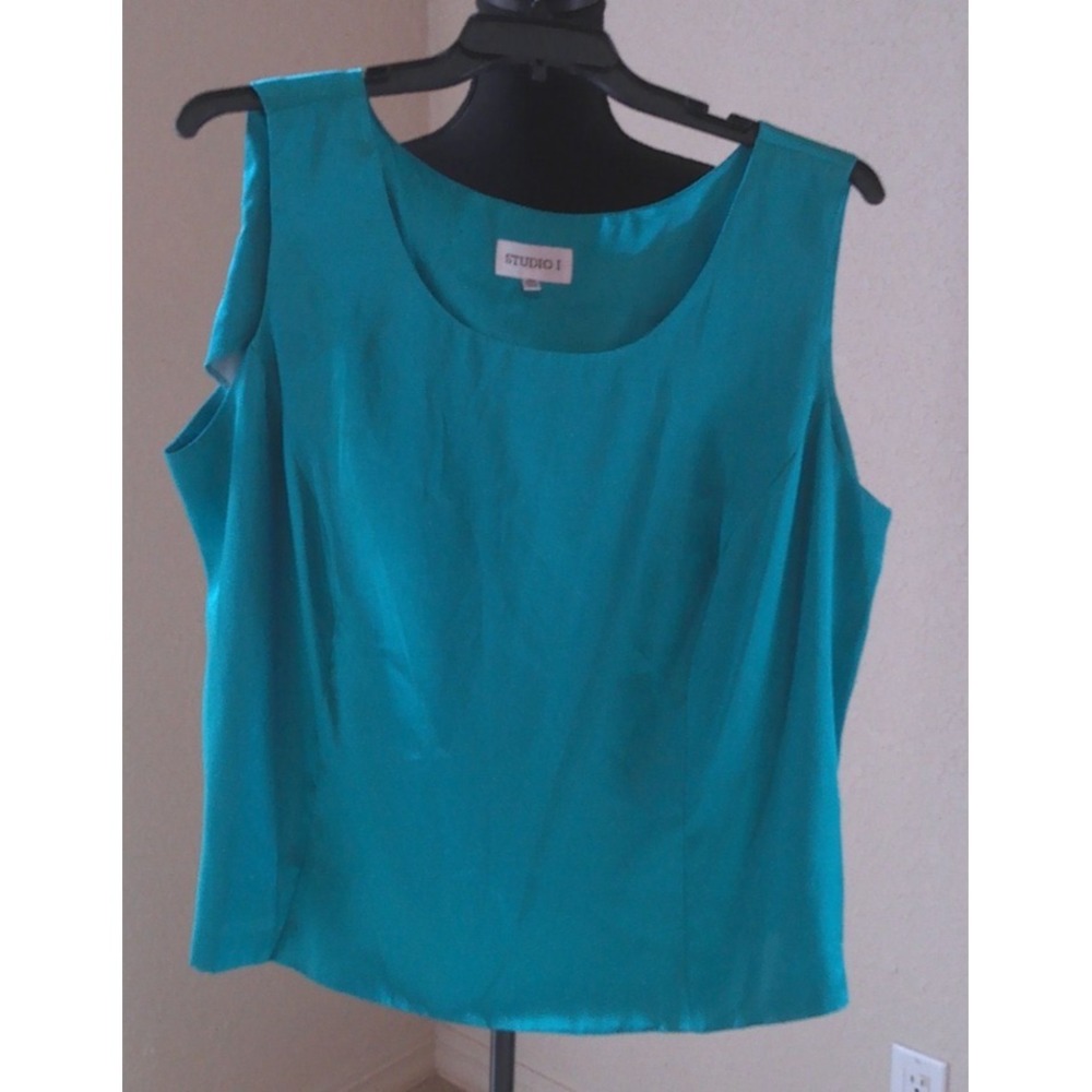 STUDIO I GREEN SATIN TANK SIZE 22W